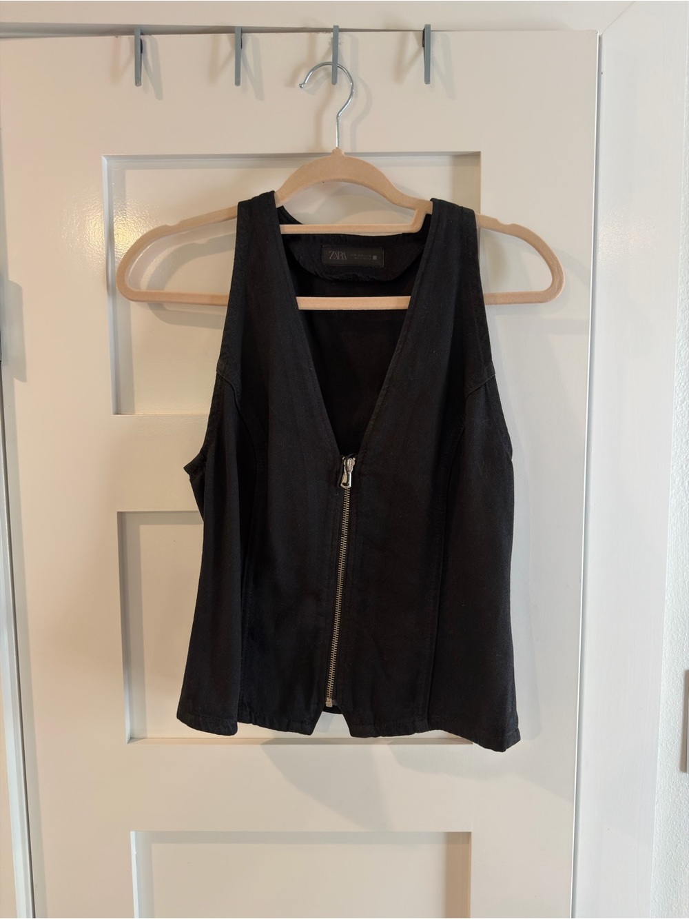 Zara Black Sleeveless Zip-Front Tank